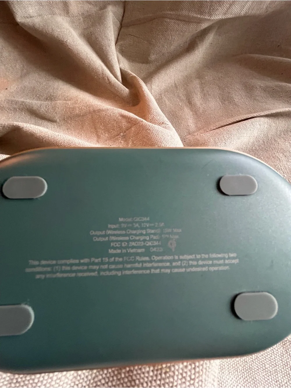 heyday Dual Wireless Charger Pad and Foldable Stand in Teal